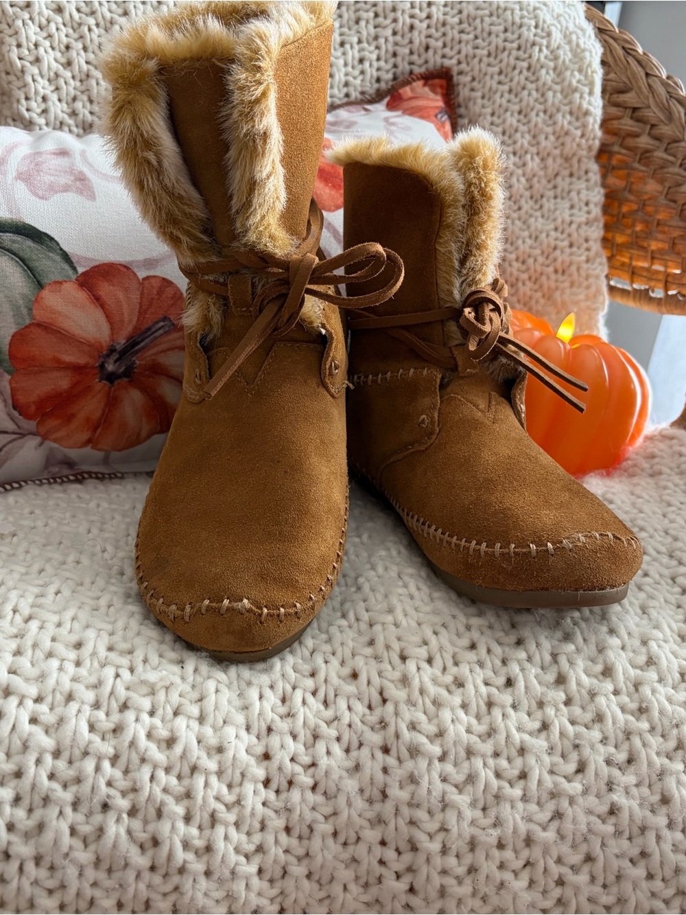 Toms Moccasin Suede Leather Ankle Booties - Brown